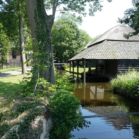 B&B De Galeriet Giethoorn-2
