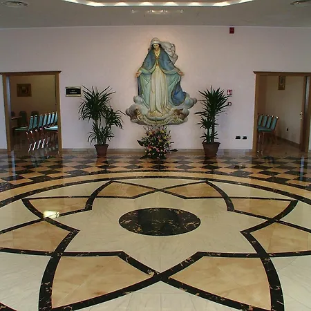 Hotel Centro Di Spiritualità Padre Pio-3