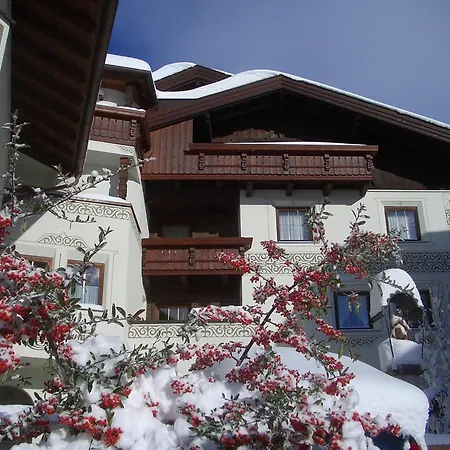 Aparthotel Garni Am Johannesbrunnen-3