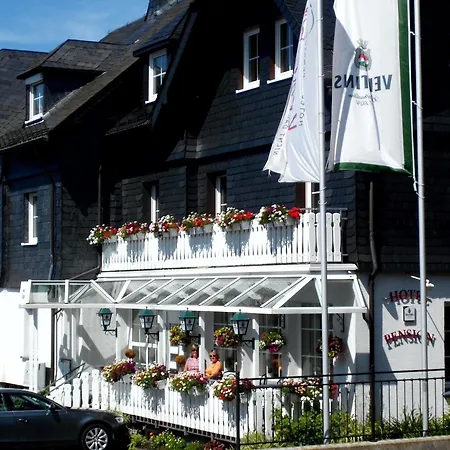 Hotel Zum Kreuzberg-3