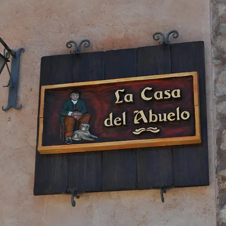 Hotel la Casa del Abuelo-3