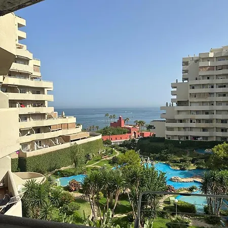 Fantastico estudio en Benalbeach con vistas al mar-2