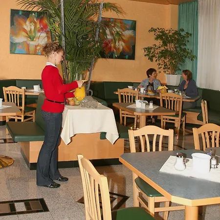 Hotel Asperner Löwe-3