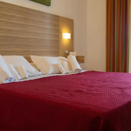Hotel Riva dei Cavalleggeri-3
