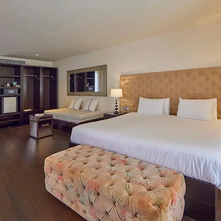 Puro Hotel Oasis Urbano-3