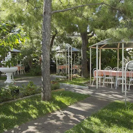 Hotel La Maestra-3