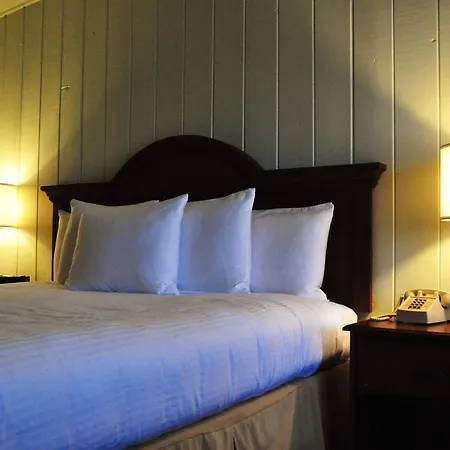 Anacortes Ship Harbor Inn-3