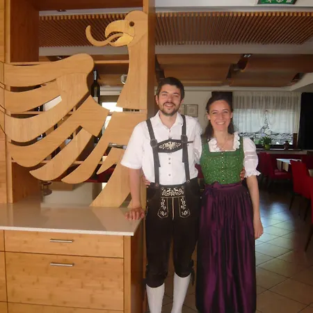 Hotel Zum Tiroler Adler-3
