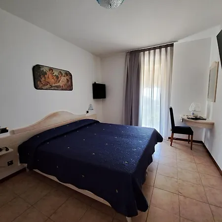 Hotel Laguna-2