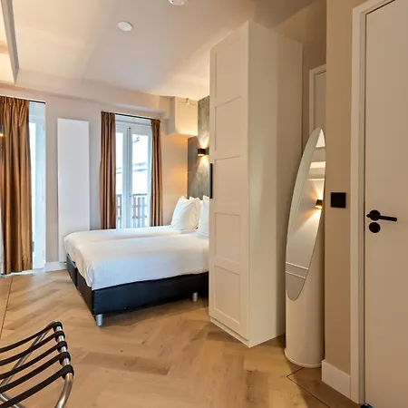 Midtown Hotel Triple Room-2