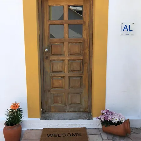 Margarida Guest House - Rooms Lisbon South By Rosado-3
