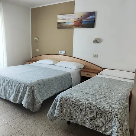 Hotel Villa Lina-3