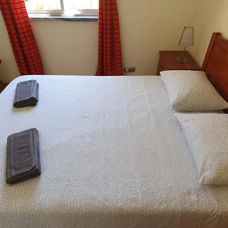 Margarida Guest House - Rooms Lisbon South By Rosado-2