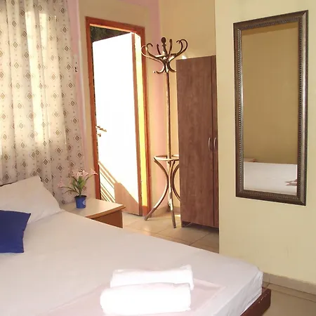 Hotel 28-3