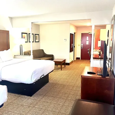Comfort Inn & Suites Jackson North-2