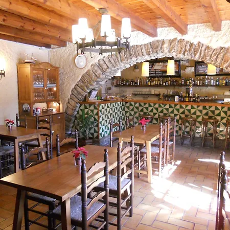 Hostal Els Roures-3