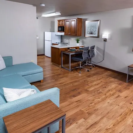 Extended Stay Airport-3