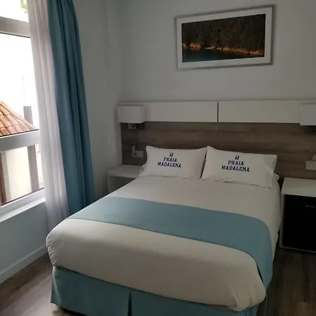 Hostal Praia Madalena-3