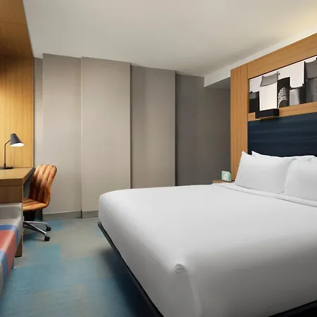 Aloft By Marriott Chicago Downtown River North-3