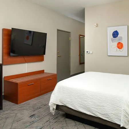 Holiday Inn Express & Suites Farmington Bloomfield By Ihg-3