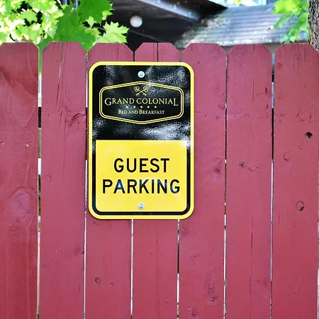 Grand Colonial Bed And Breakfast-3