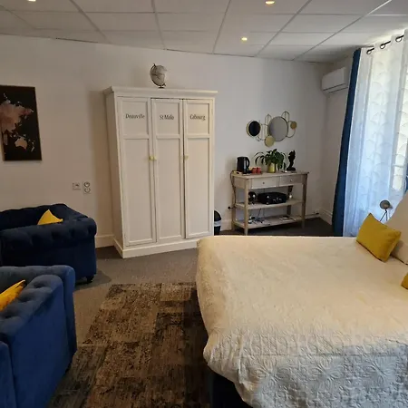Le Manoir- Cluny-3
