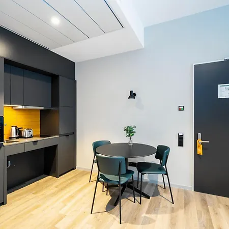 Staycity Aparthotels Frankfurt Airport-3