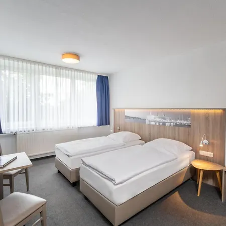 Hotel&Gästehaus Rostock Lütten Klein-3