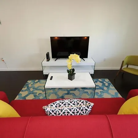 Downtown Cosmopolitan Residences-2