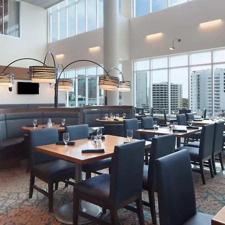 Embassy Suites By Hilton Sarasota-3