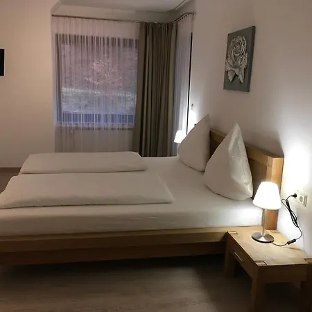 Hotel-Pension zum Paradies-3