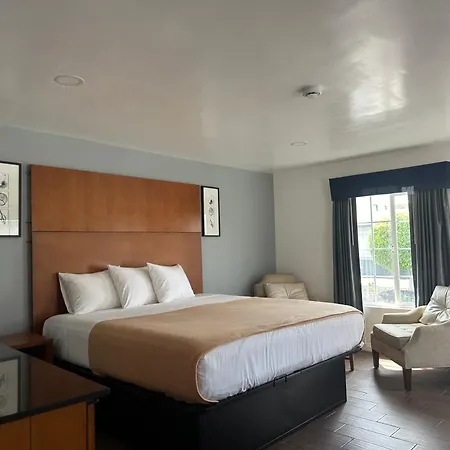 Oceanside Inn & Suites-3