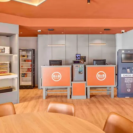 B&B Hotel Figueres-3