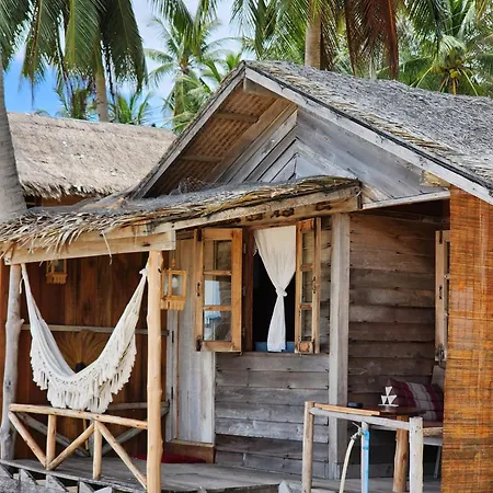 Castaway Beach Bungalows-3