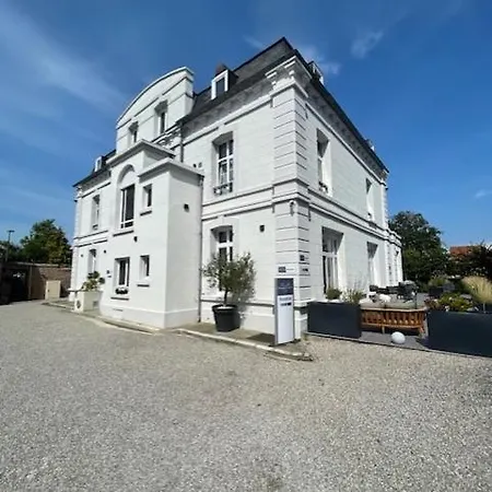 Hôtel Échappée en Baie - Chambres climatisées -Parking privé gratuit dont forfaits bornes électriques réservable-3
