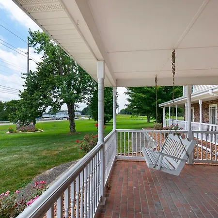 Four Seasons Country Inn-3