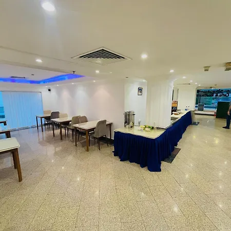 Queens Hotel Next Sabkha Bus Station-3