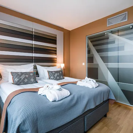 Quality Hotel 33-2