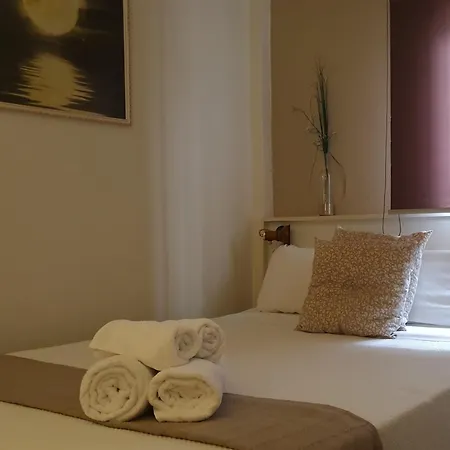 Luna-Guest Rooms-3
