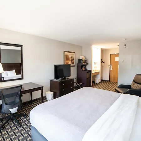 Quality Inn & Suites Watertown Near Prairie Lakes Ice Arena-2