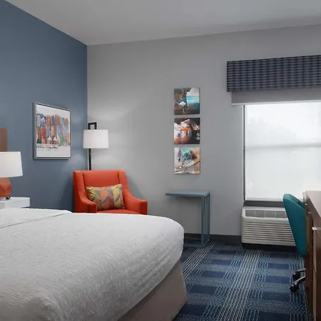 Hampton Inn Russellville-2