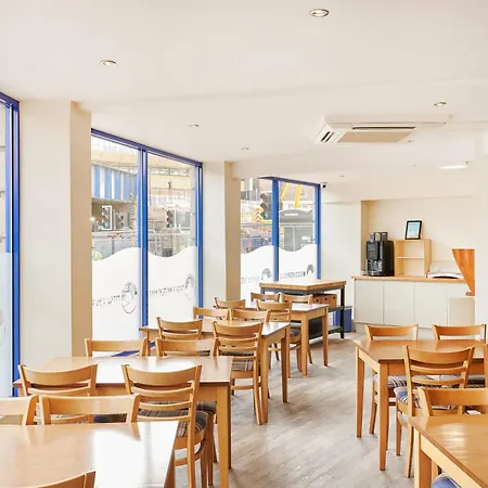 Discovery Inn - Leeds-2