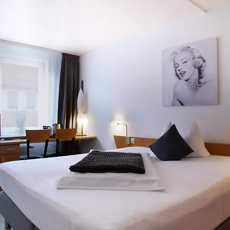 Hogh Hotel Heilbronn-3