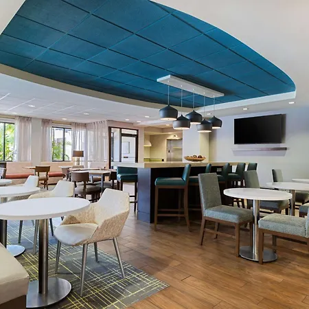 Hampton Inn Cocoa Beach-3