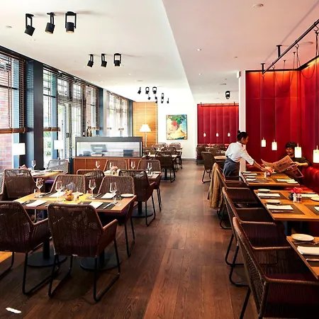 THE MADISON Hotel Hamburg-3