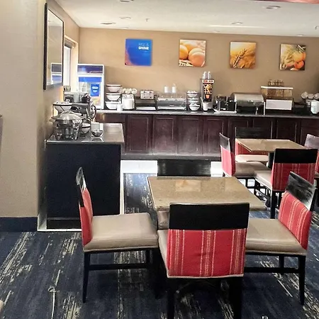 Comfort Inn & Suites Jackson North-3