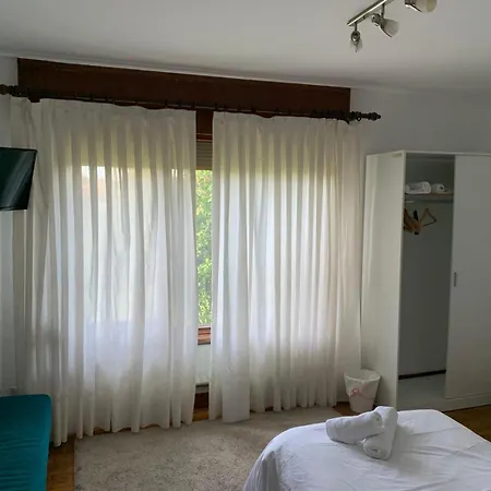 Aloka Rooms Sopela-3