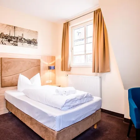 Hotel Am Alten Hafen-3