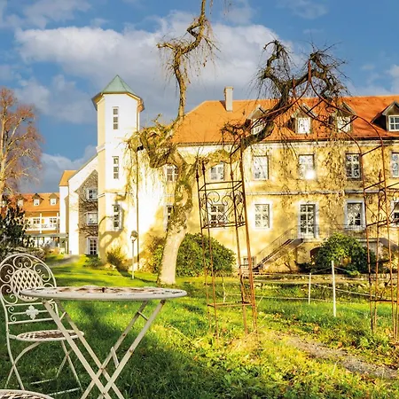 Landschloss Ernestgrün-3