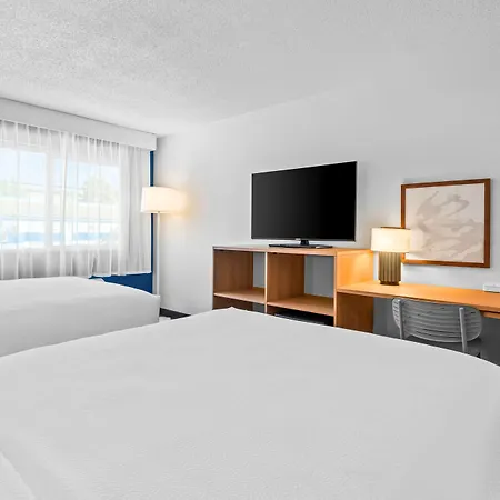 Spark By Hilton Modesto-3